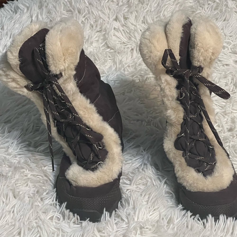The North Face Brown and Cream Winter Boots size 6 womens